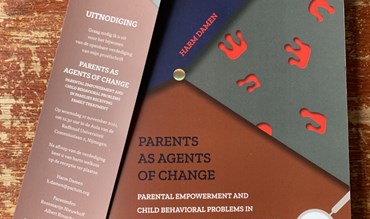Hulp aan kwetsbare gezinnen? Versterk de eigen kracht van ouders! Hulp aan kwetsbare gezinnen? Versterk de eigen kracht van ouders!