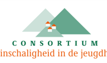 Samenwerking tussen jeugdzorgaanbieders om kleinschaligheid in jeugdzorg te realiseren Samenwerking tussen jeugdzorgaanbieders om kleinschaligheid in jeugdzorg te realiseren
