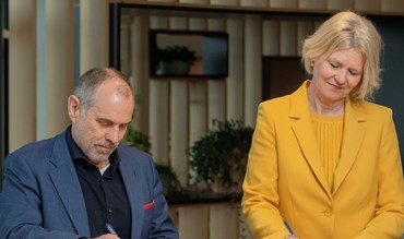 Vincent van Gogh en VGZ sluiten 5-jarencontract voor duurzame en toekomstbestendige geestelijke gezondheidszorg in de Wlz Vincent van Gogh en VGZ sluiten 5-jarencontract voor duurzame en toekomstbestendige geestelijke gezondheidszorg in de Wlz
